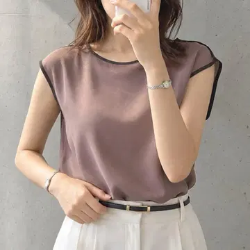 Natural Beauty Basic 프렌치 슬리브