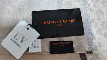 CHRISTIAN AUJARD 스톨 UV 가공 베이지 새상품 박스 포함
