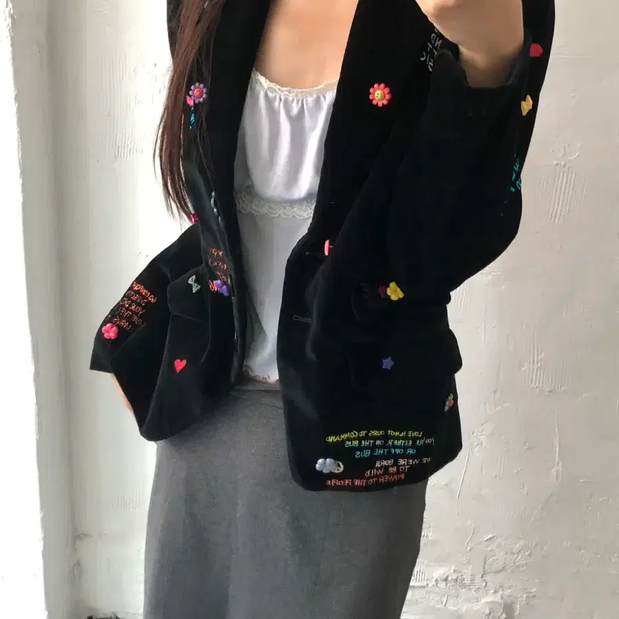 Moschino 모스키노 블랙 벨벳 패치 디테일 블레이저