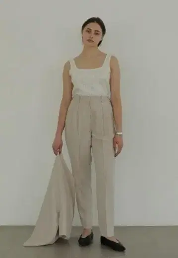 [새상품급] MANOF SQUARE CUT TANK S 화이트 탱크탑