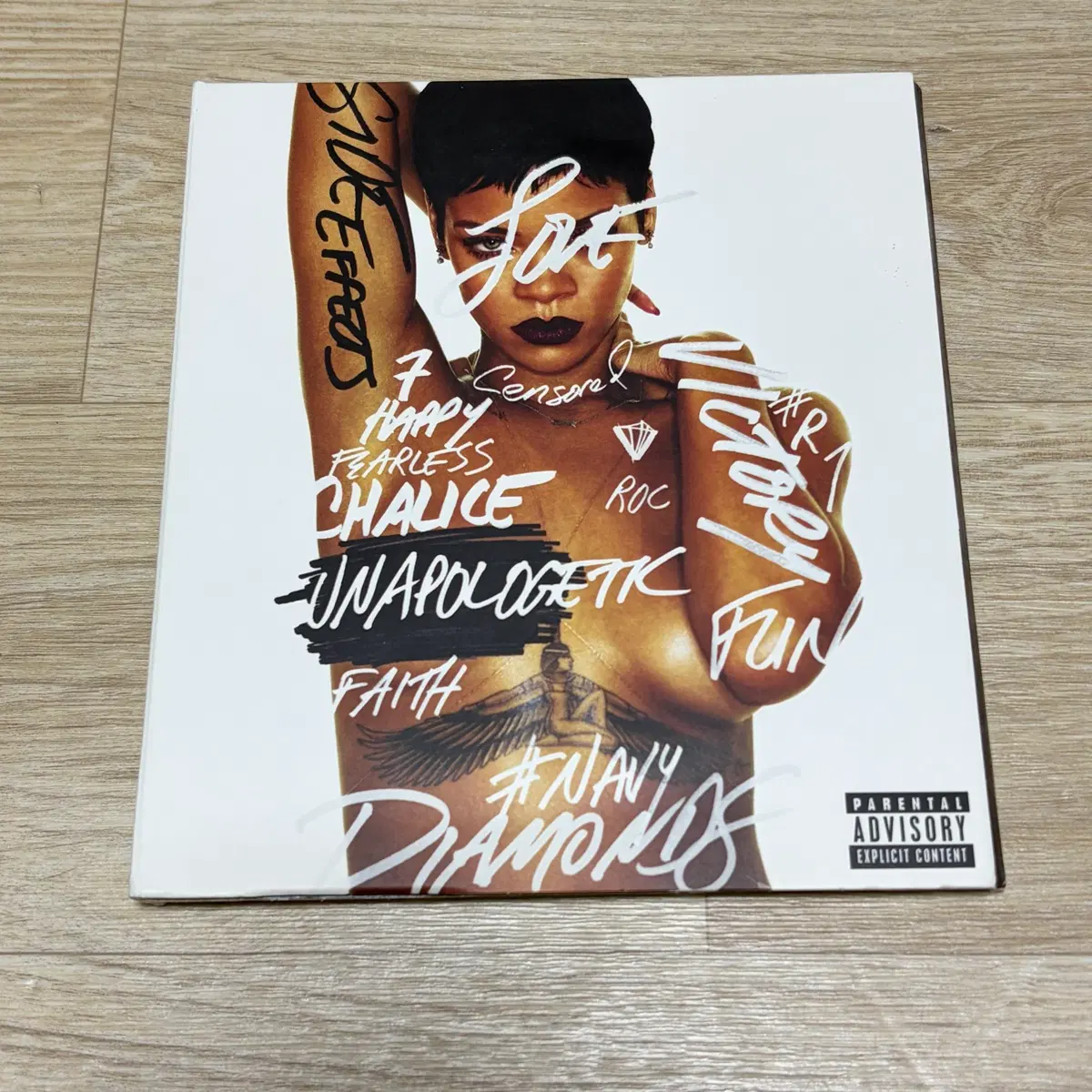 리한나 Rihanna-Unapologetic CD 개봉