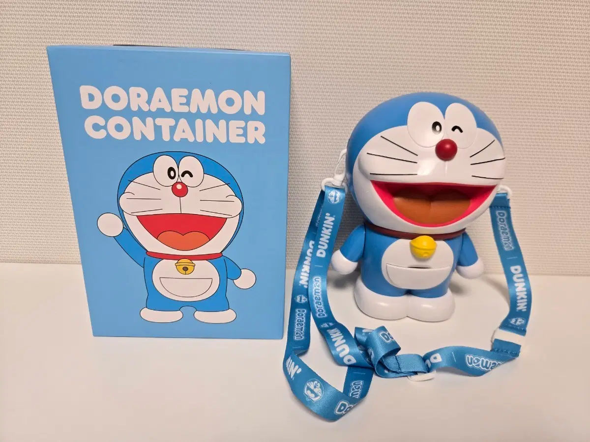 도라에몽 컨테이너