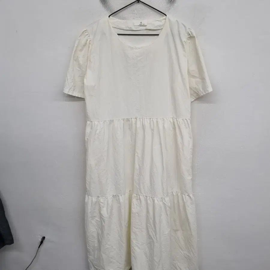 [여성66~77 size] ANGVELY 반팔 모던 원피스