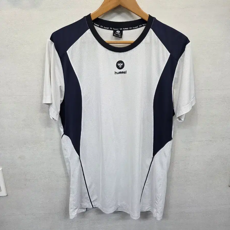 험멜 배색 기능성 반팔 xl