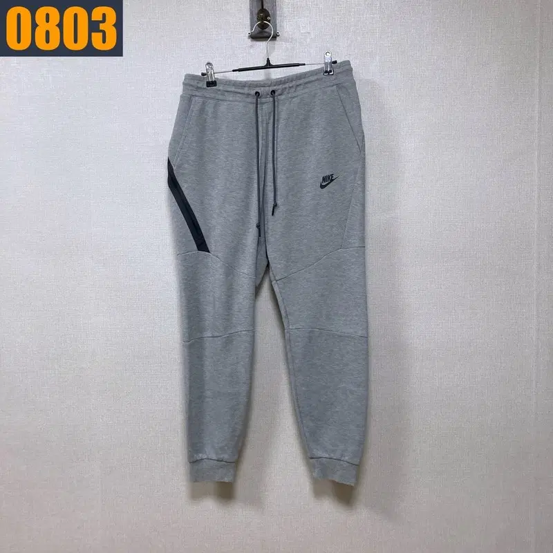 31 NIKE 나이키 테크팩 트레이닝 바지