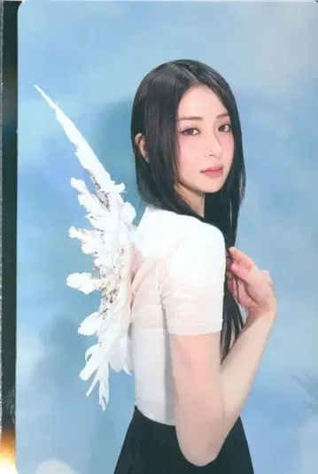 LE SSERAFIM BLOODY ROSE YUNJIN UNFORGIVEN