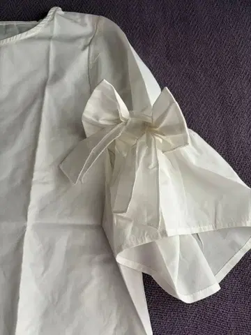 택 포함 새상품 소매 리본 블라우스 화이트