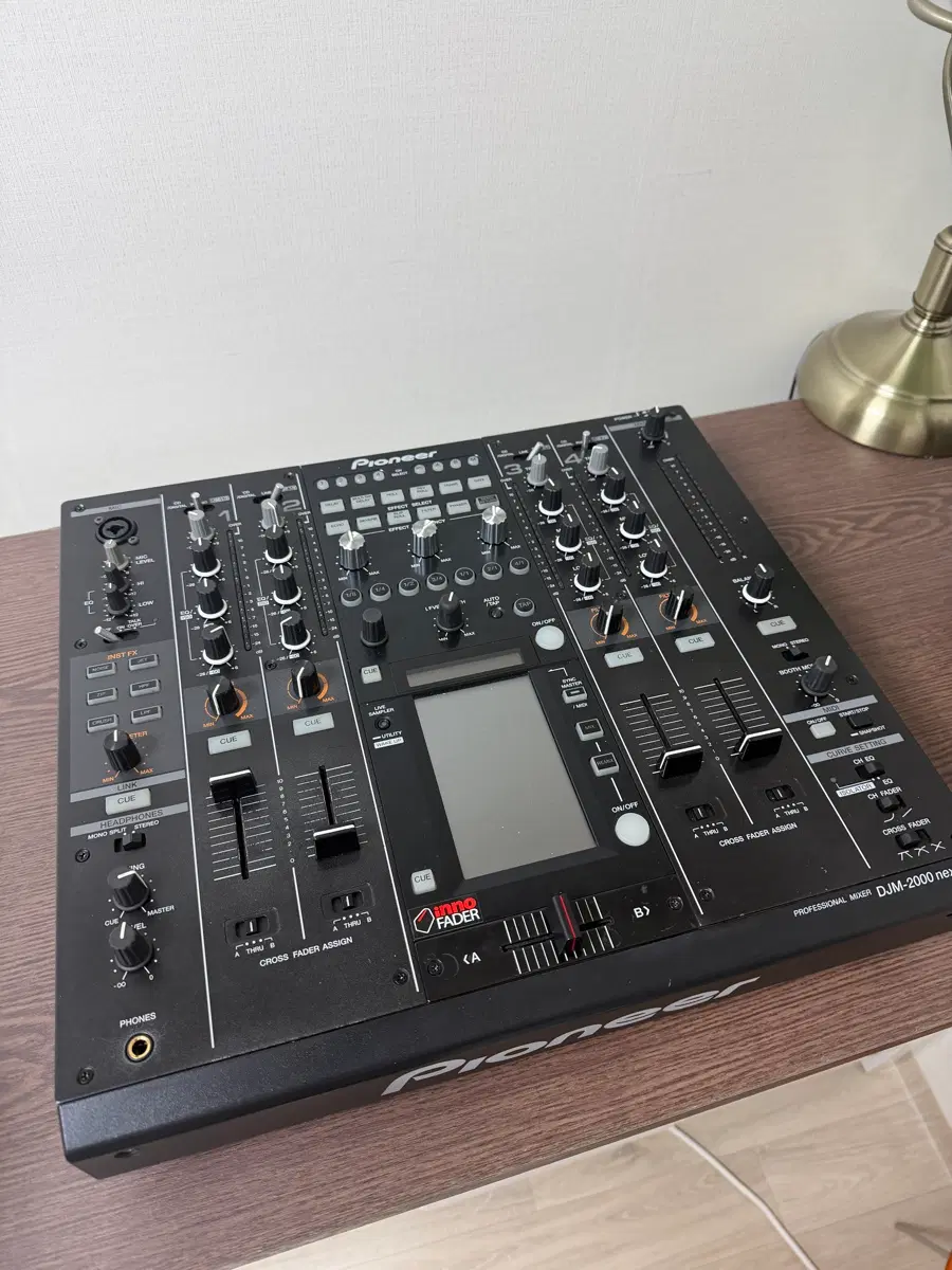 파이오니아 DJM-2000nexus 믹서