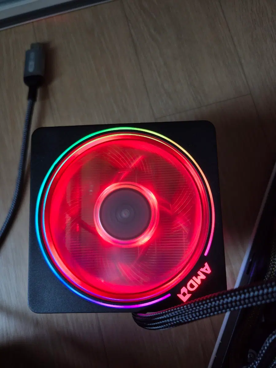 AMD 레이스 프리즘 쿨러 팝니다(미사용 새제품)