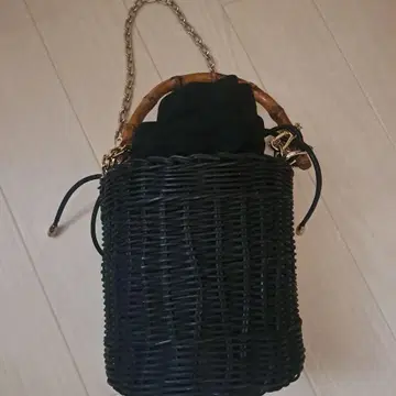 뱀부 핸들 바스켓백 블랙 복조리 체인 숄더