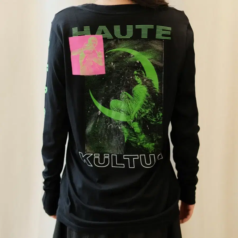 디젤  HAUTE KULTUR 그래픽 롱슬리브