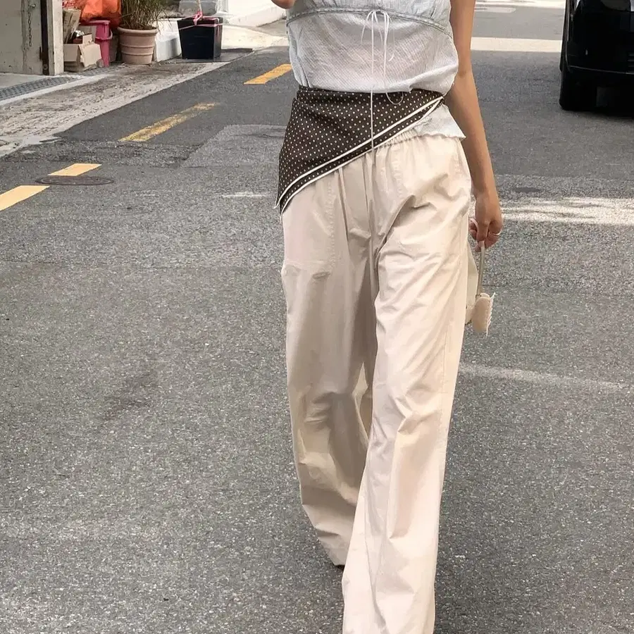 러브미우 토즈 스트링 미듐 베이지