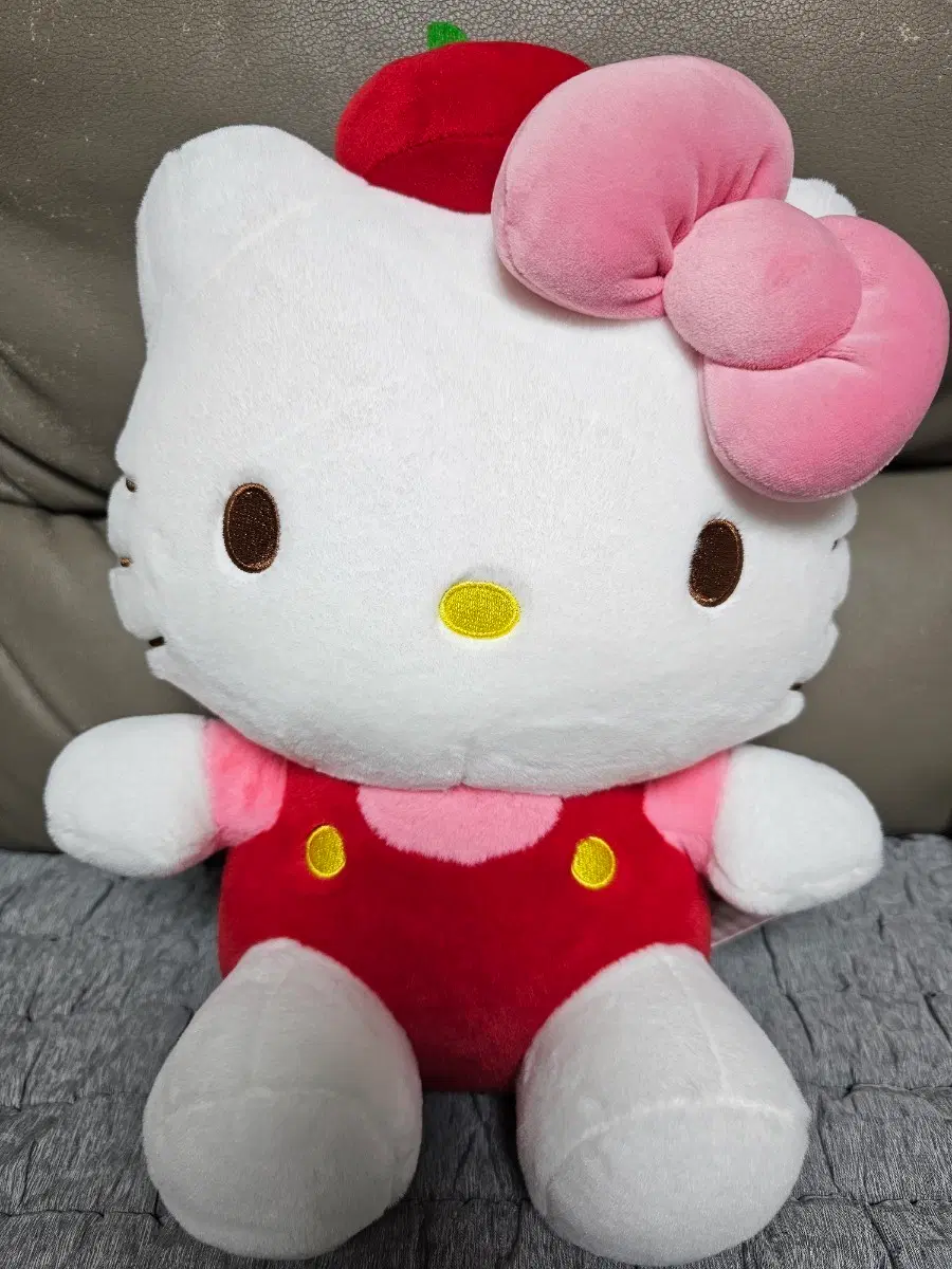 헬로키티 인형 빨간멜빵
