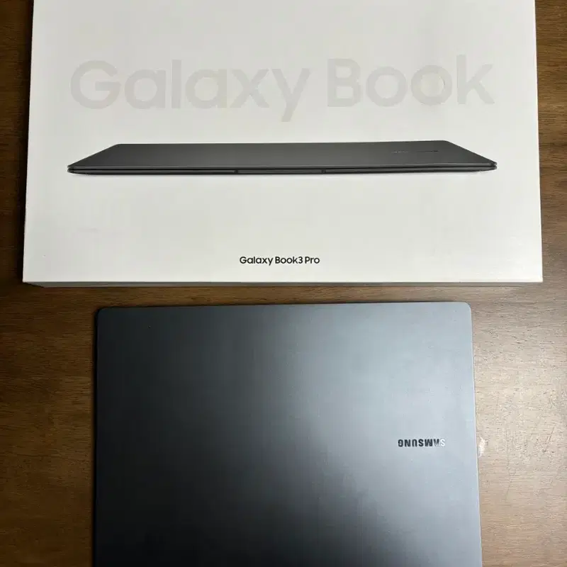 깨끗한 갤럭시북3 프로 노트북
