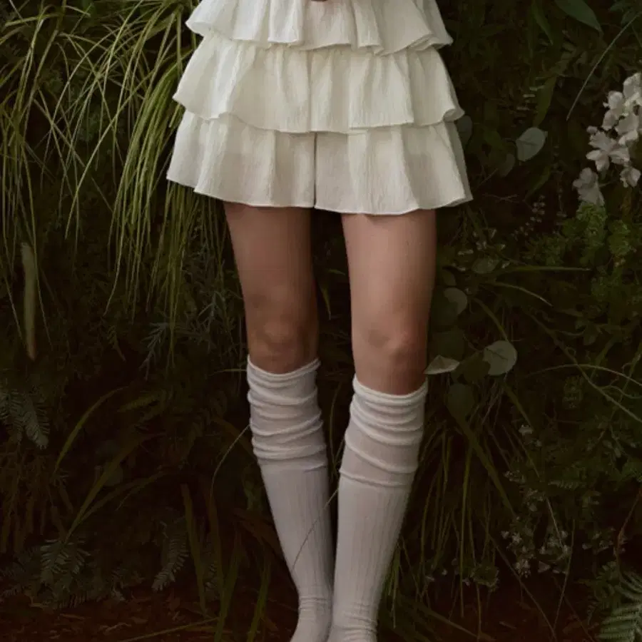 (새상품) 오디에르 wrinkle frill skirt pants-ivory