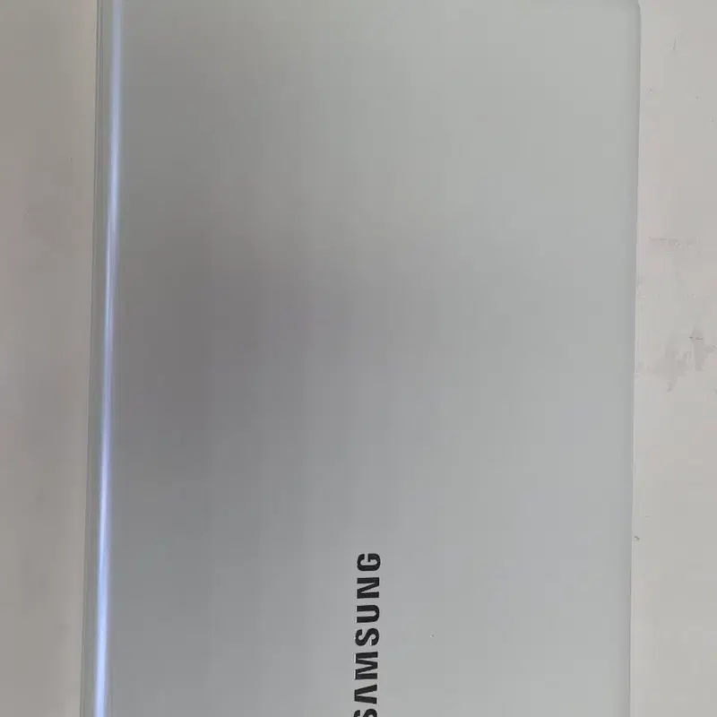 삼성 노트북 NT-V630 (화이트) 노트북 판매합니다.