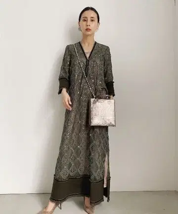 AMERI 전체 레이스 롱 원피스