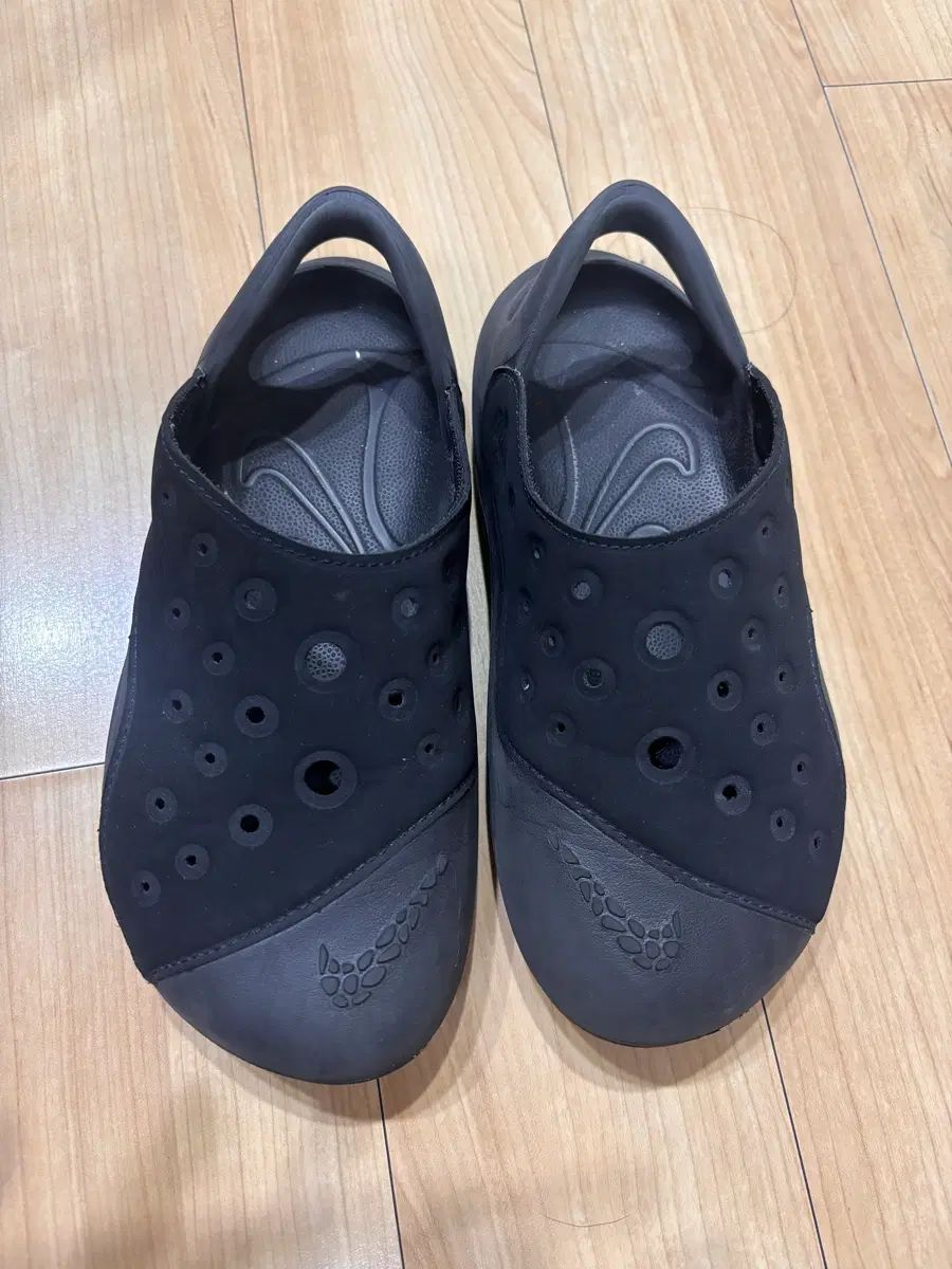 나이키 키즈 스우시 블랙 샌들 13c
