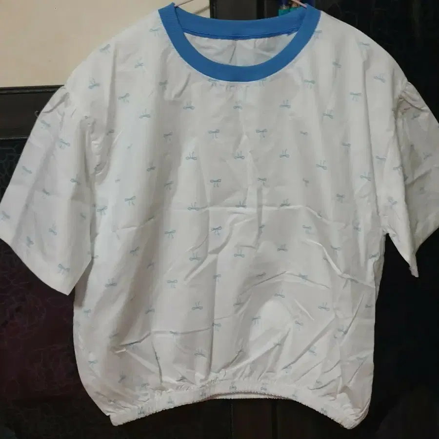 새)리본배색티