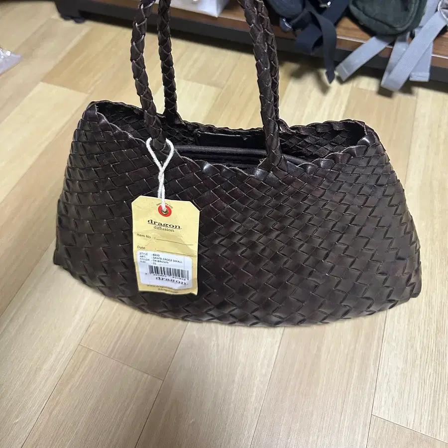 드래곤디퓨전 산타크로체 스몰 다크브라운