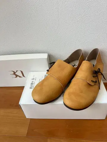 BAKERLOO 플랫슈즈 카멜 계열