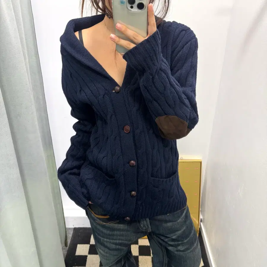 폴로 네이비 암패치 숄카라 가디건