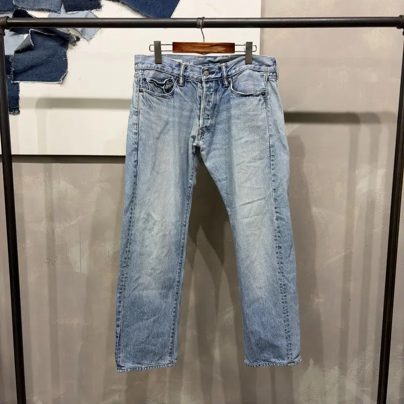 (32인치) GAP 갭 캐주얼 스트레이트핏 워싱 데님팬츠 연청바지