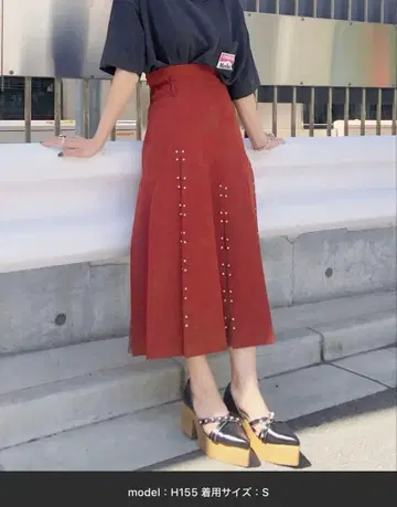 [새상품] Ameri CHASM SCREEN SKIRT