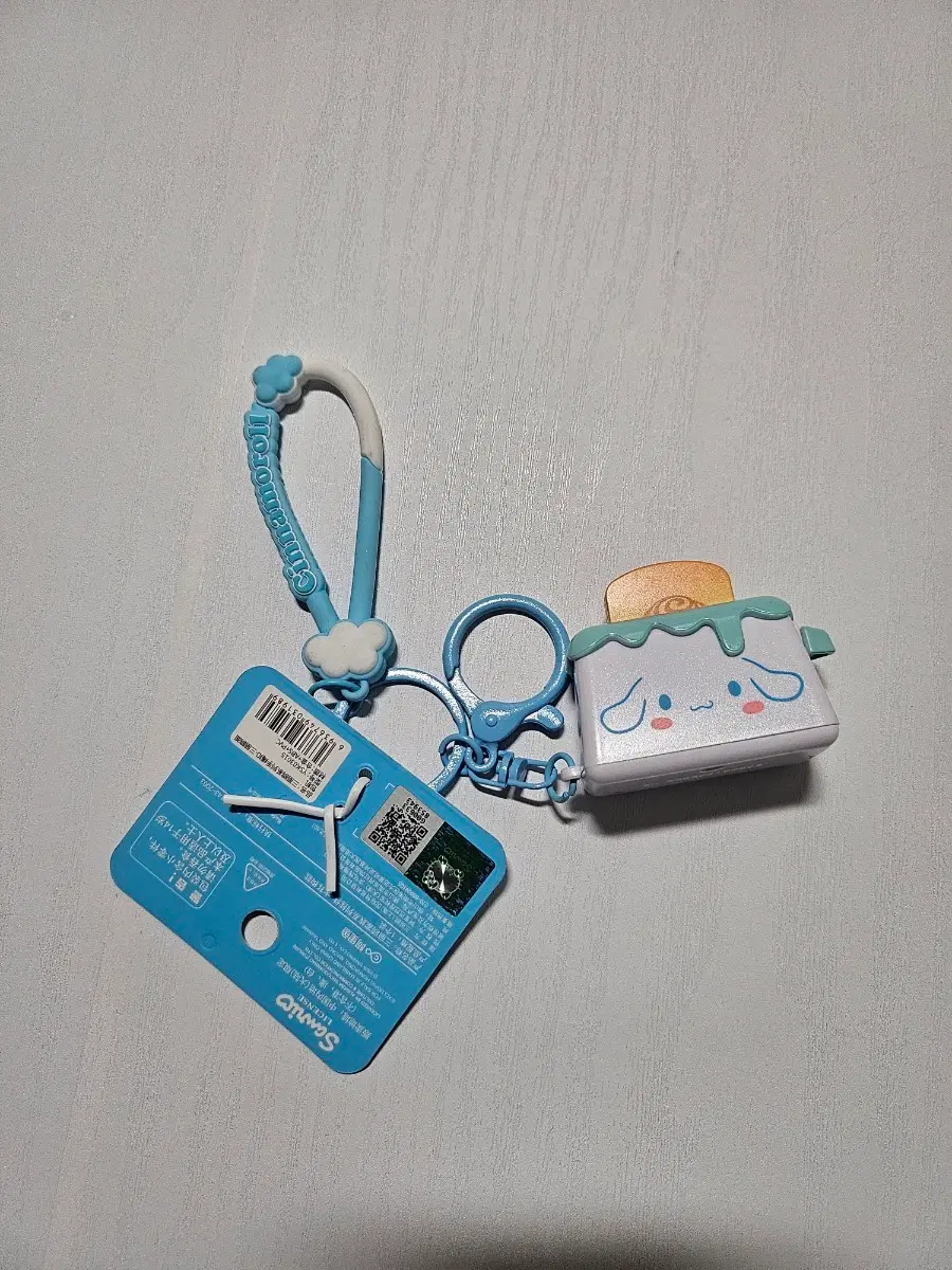 (새상품) 산리오 정품 시나모롤 토스트 클릭커 키링