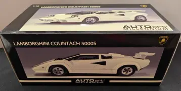 AUTOart 1/18 밀레니엄 람보르기니 카운타크 5000S 화이트 74532