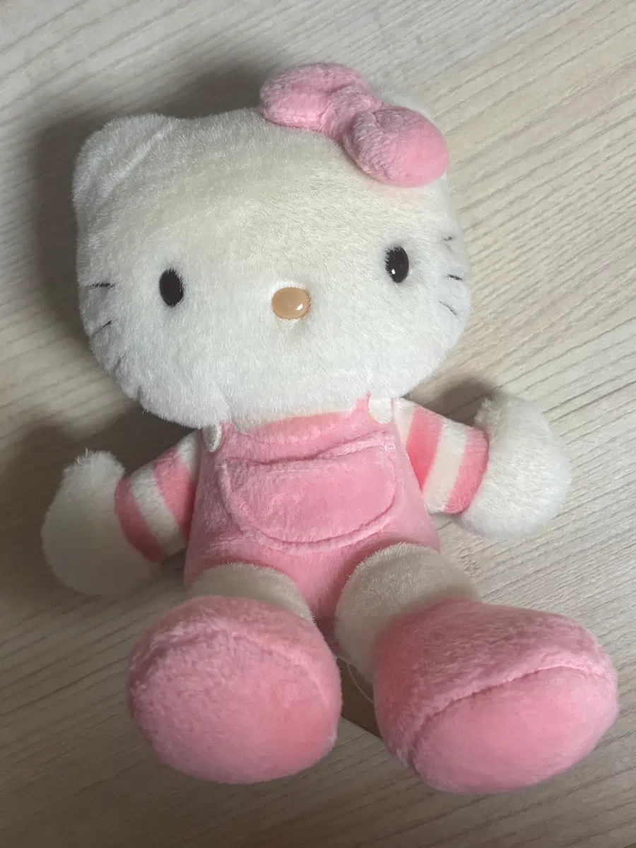 고전 롱다리 키티인형
