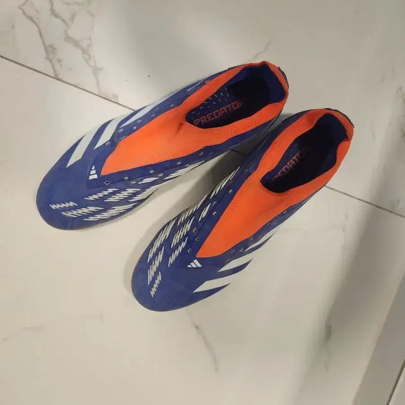 아디다스프레데터 270