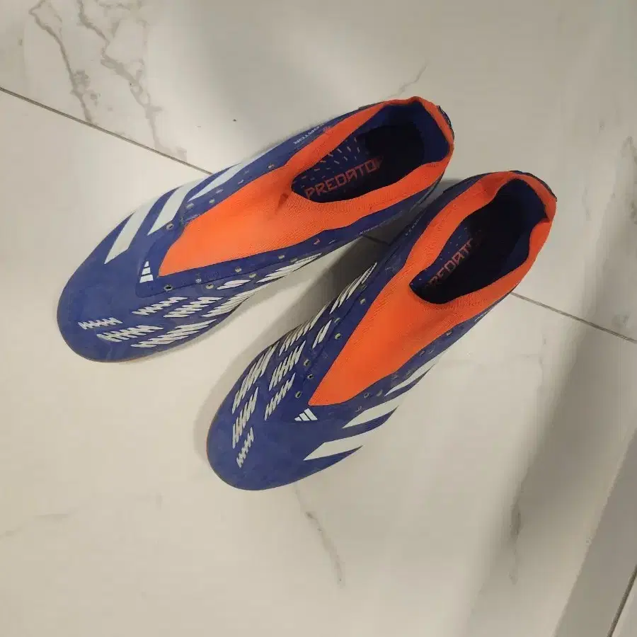 아디다스프레데터 270