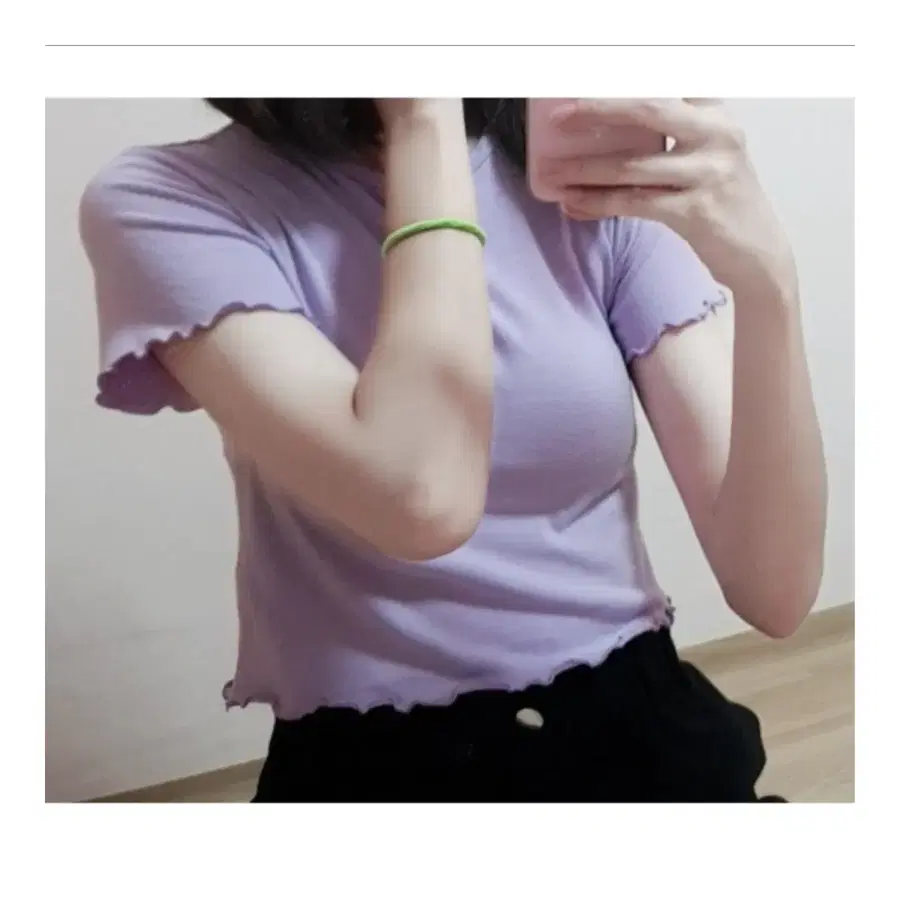 [s,m / 85,90 / 55,66 사이즈] 보라색 프릴 크롭티