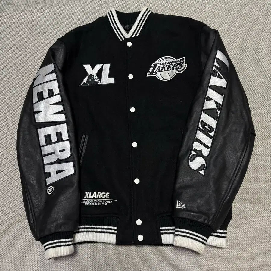 뉴에라 x 엑스라지 NBA LA레이커스 바시티 자켓