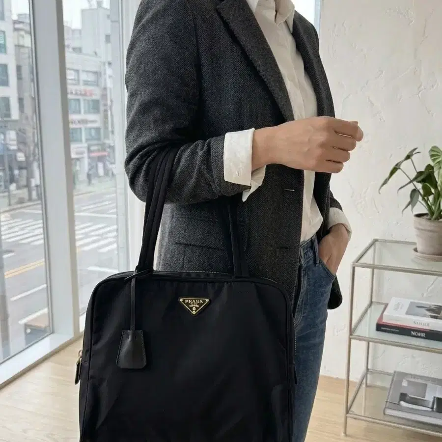 프라다 테스토 포코노 나일론 토트백
