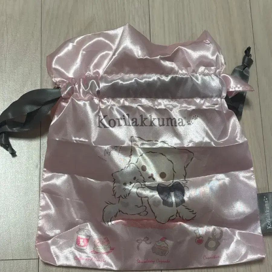 코리락쿠마 네코 고양이 가챠 파우치