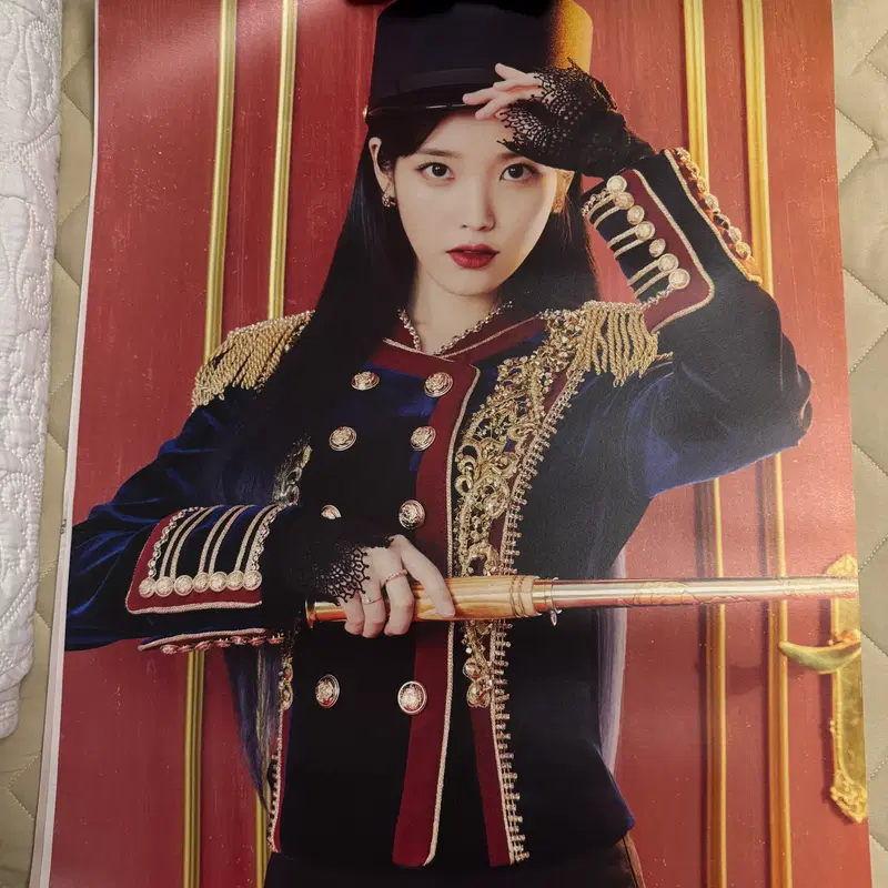 아이유 골든아워 포스터2 3장