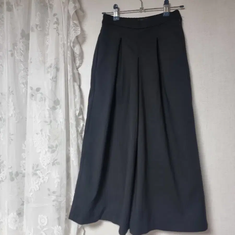 자라 검정색 와이드 팬츠