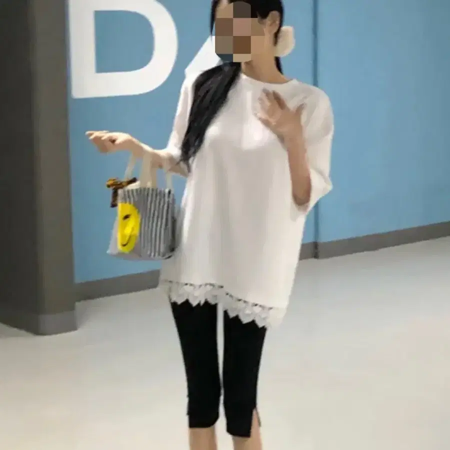고급 원단) 밑단 레이스 롱 티셔츠 새상품