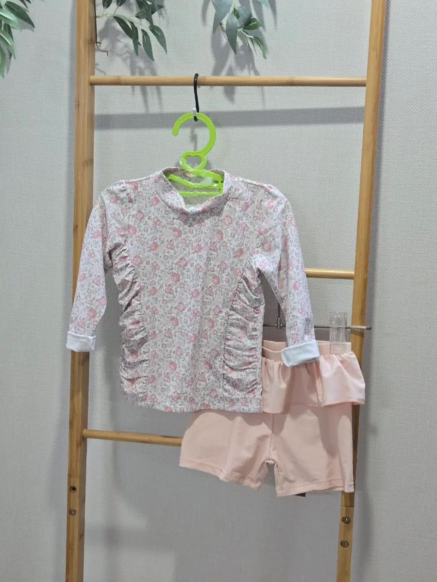 여아 레쉬가드 상하복set 110