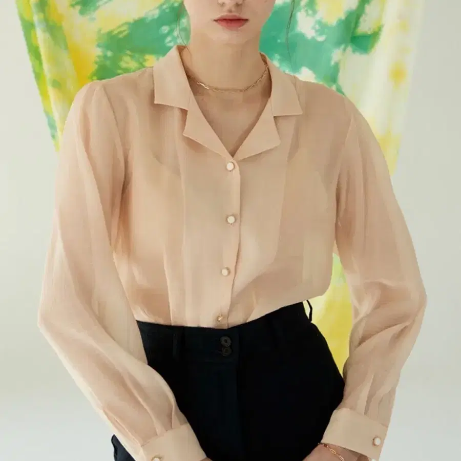 주르티 시스루블라우스 살구 핑크 베이지