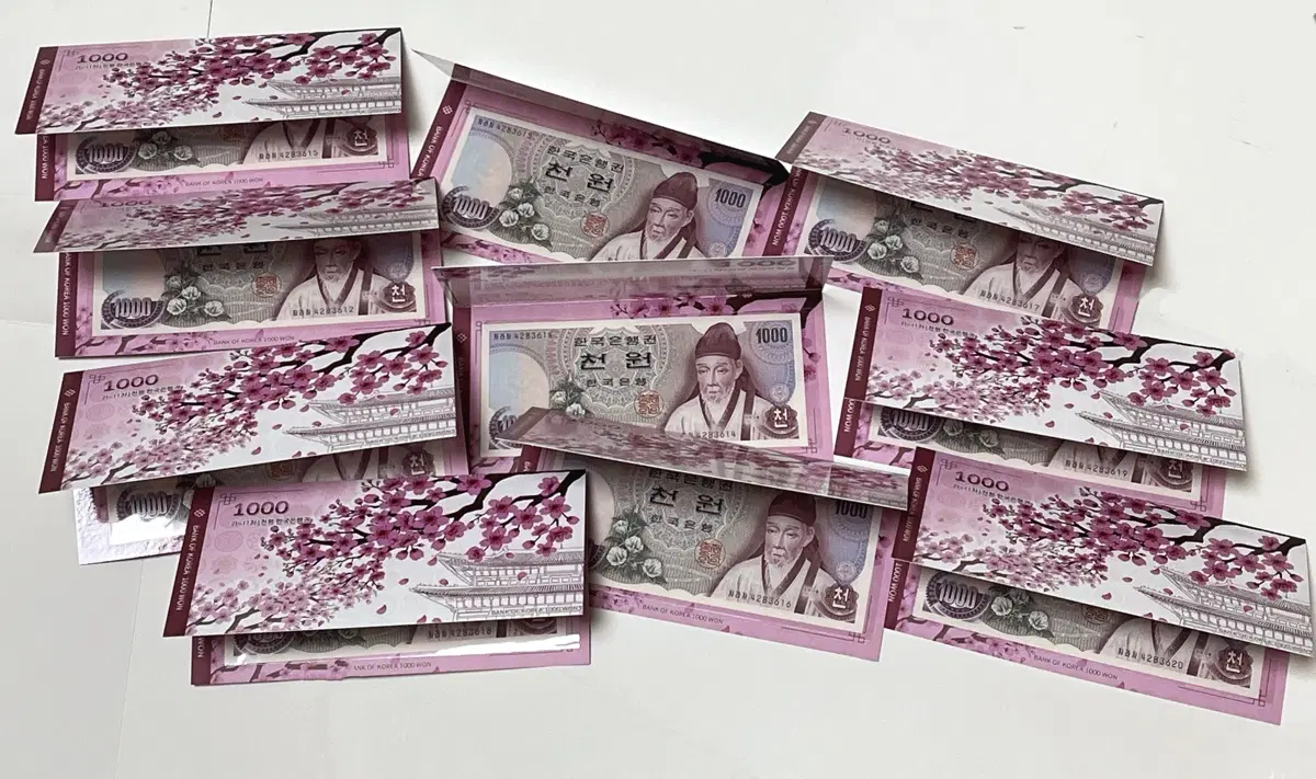완전 미사용(UNC)  1차 천원권(퇴계 이황) 10연번  컬렉션급 보존 상태 고급 지폐 케이스 포함