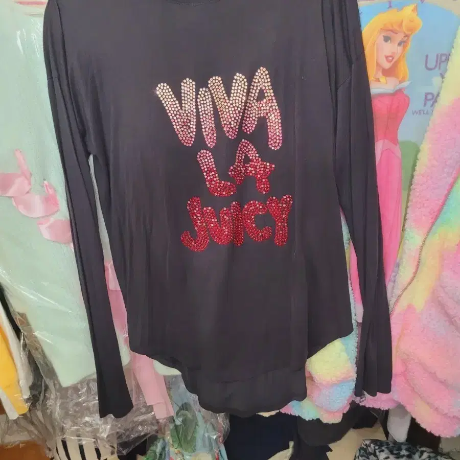 쥬시 꾸뛰르 블랙 VIVA LA JUICY 나염 롱슬리브S