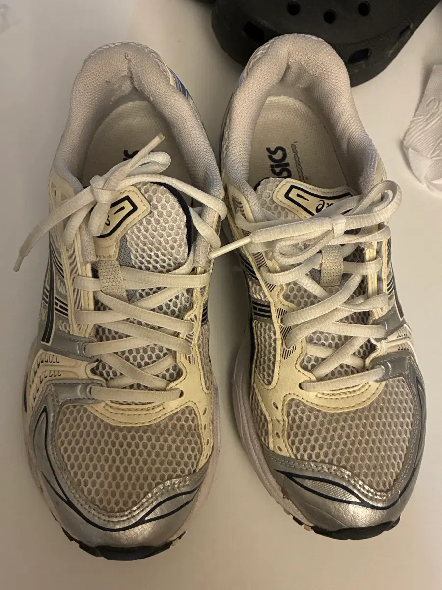 Asics 245