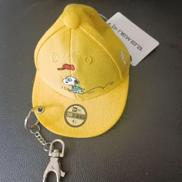 NEW ERA PEANUTS 스누피 캡 타입 파우치 키링
