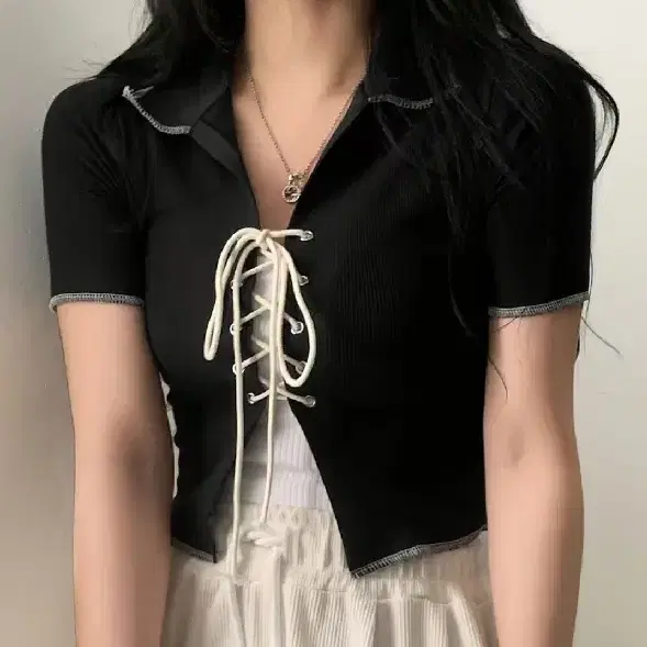 핏좋은 캐주얼 티셔츠
