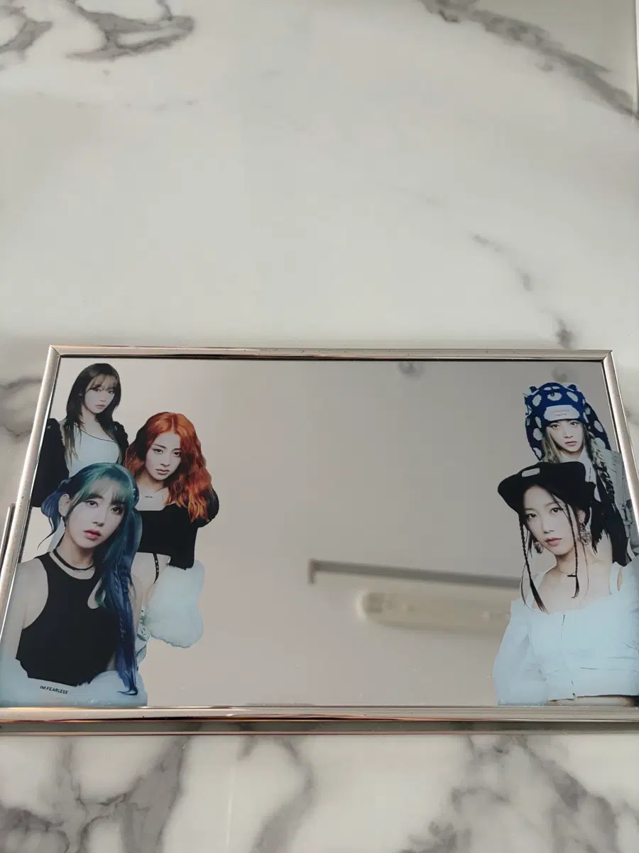 르세라핌 팝업 이지 거울