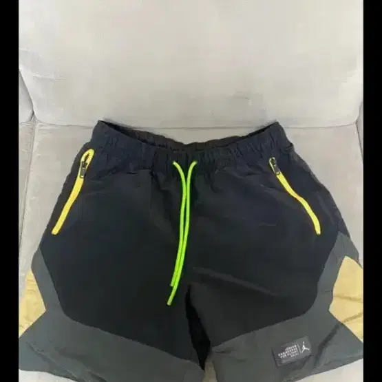 조던 Engineered for Flight 우븐 쇼츠 블랙 XL
