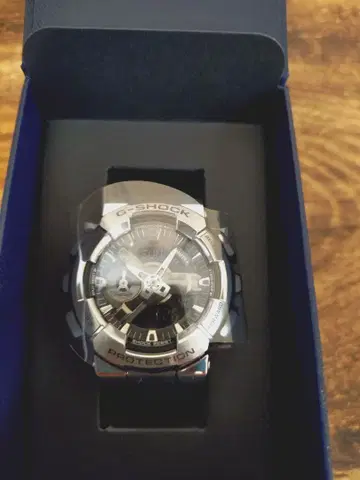 CASIO G-SHOCK GM-110-1AJF 메탈 베젤 미사용품